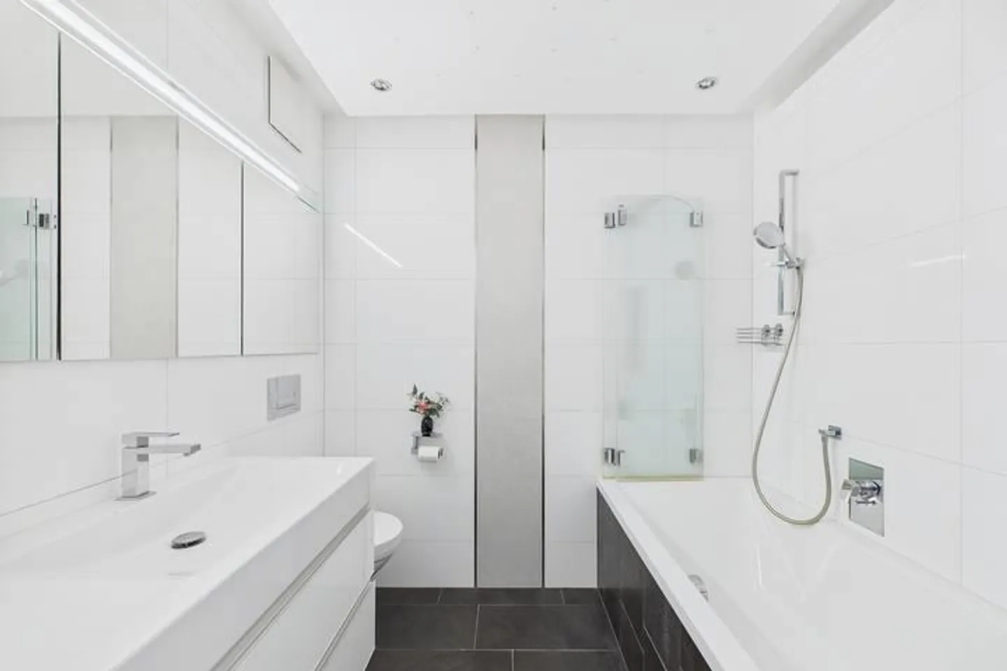 VIVRE COMME DANS UNE MAISON : MAISONETTE AVEC JARDIN PRIVÉ - Photo 5 sur 8