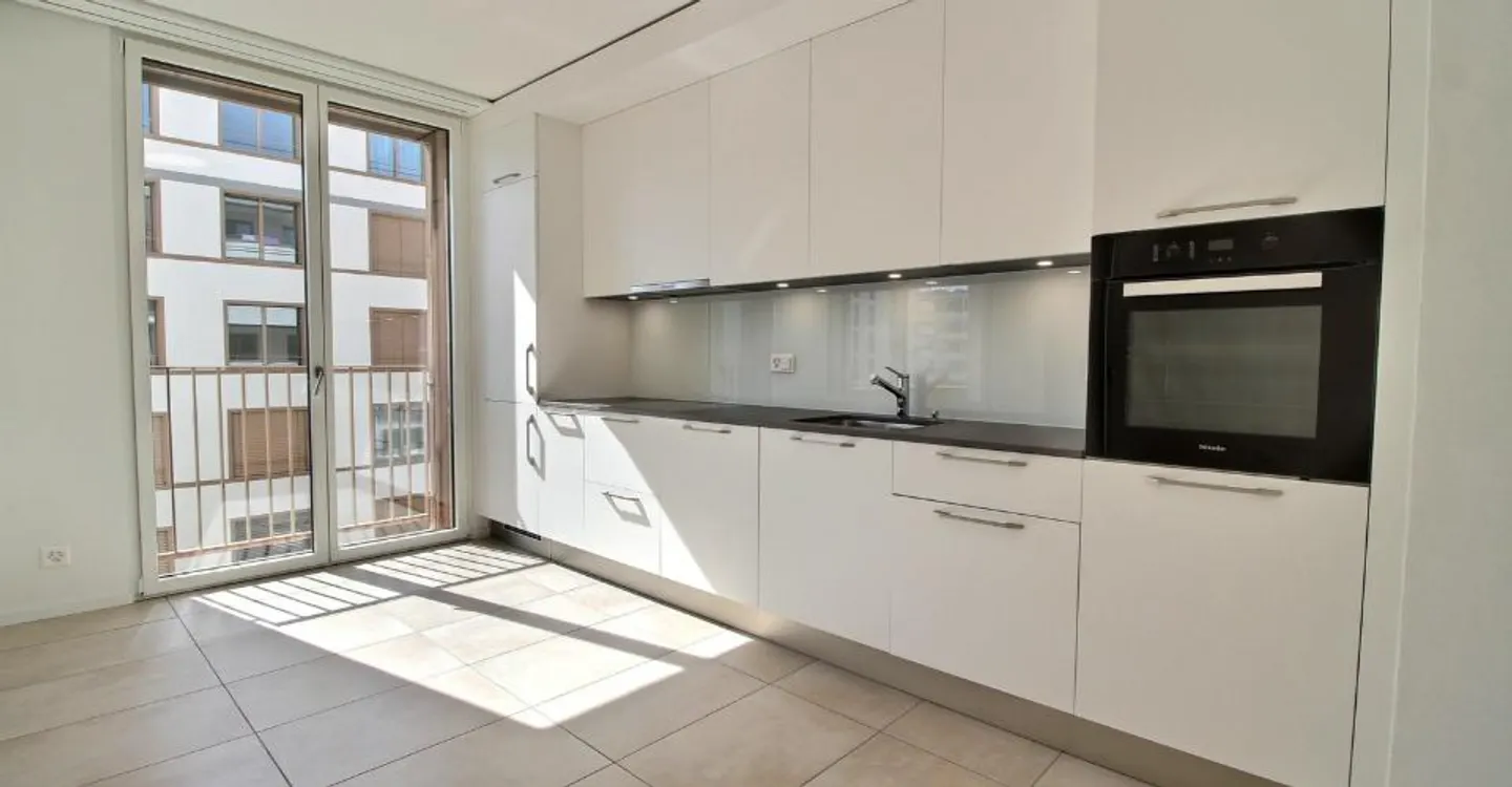 Luxury Apartment in Marly - Photo 3 of 9