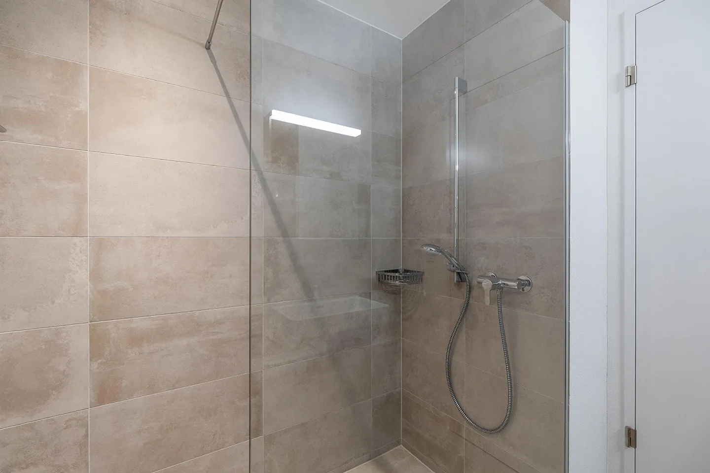 Special - 1 Room for Free! - Photo 7 of 11