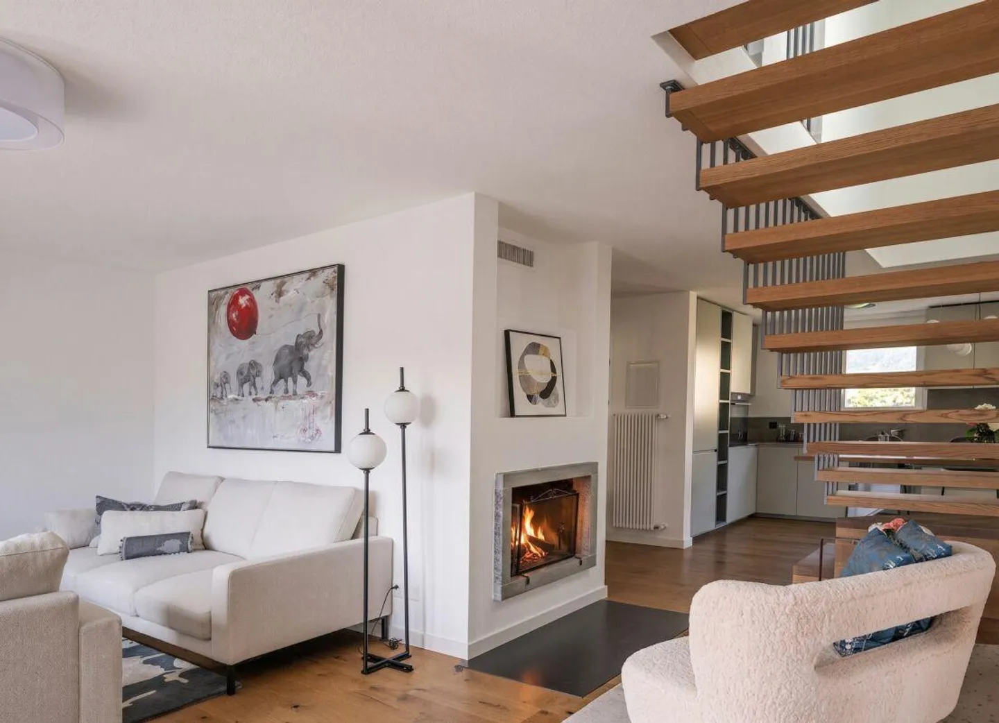 ASCONA - Exclusive Maisonette with Fireplace, Sunny Terraces & More... - Photo 5 of 14