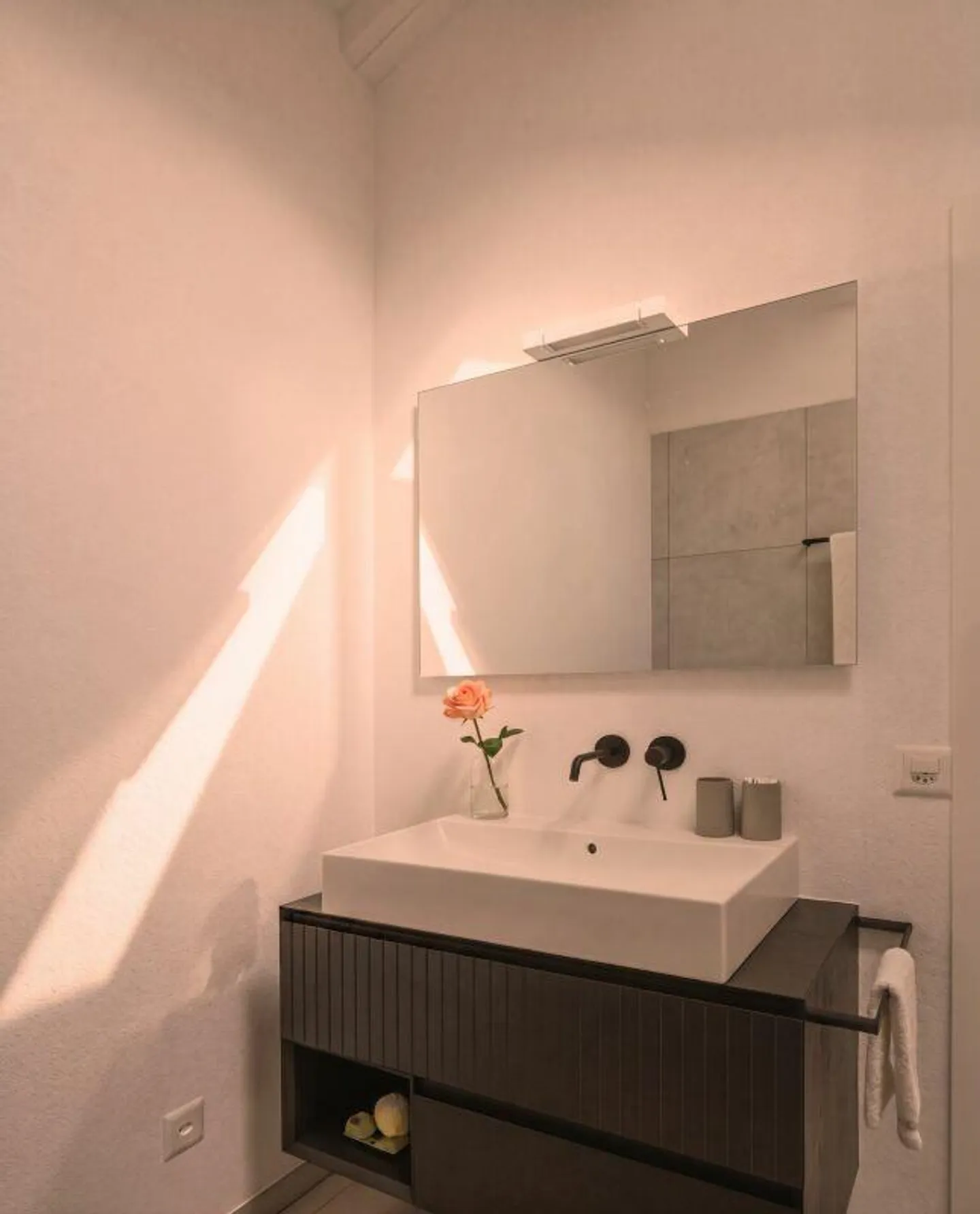 ASCONA - Exclusive Maisonette with Fireplace, Sunny Terraces & More... - Photo 12 of 14