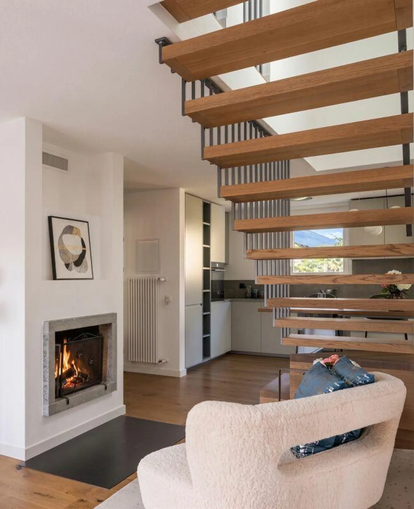 ASCONA - Exclusive Maisonette with Fireplace, Sunny Terraces & More... - Photo 7 of 14