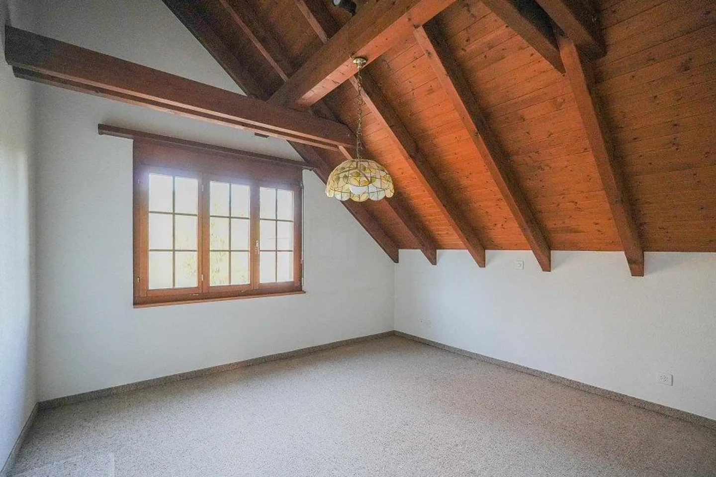 Maison individuelle de 6,5 pièces avec véranda à la limite de la zone de construction - Photo 12 sur 13