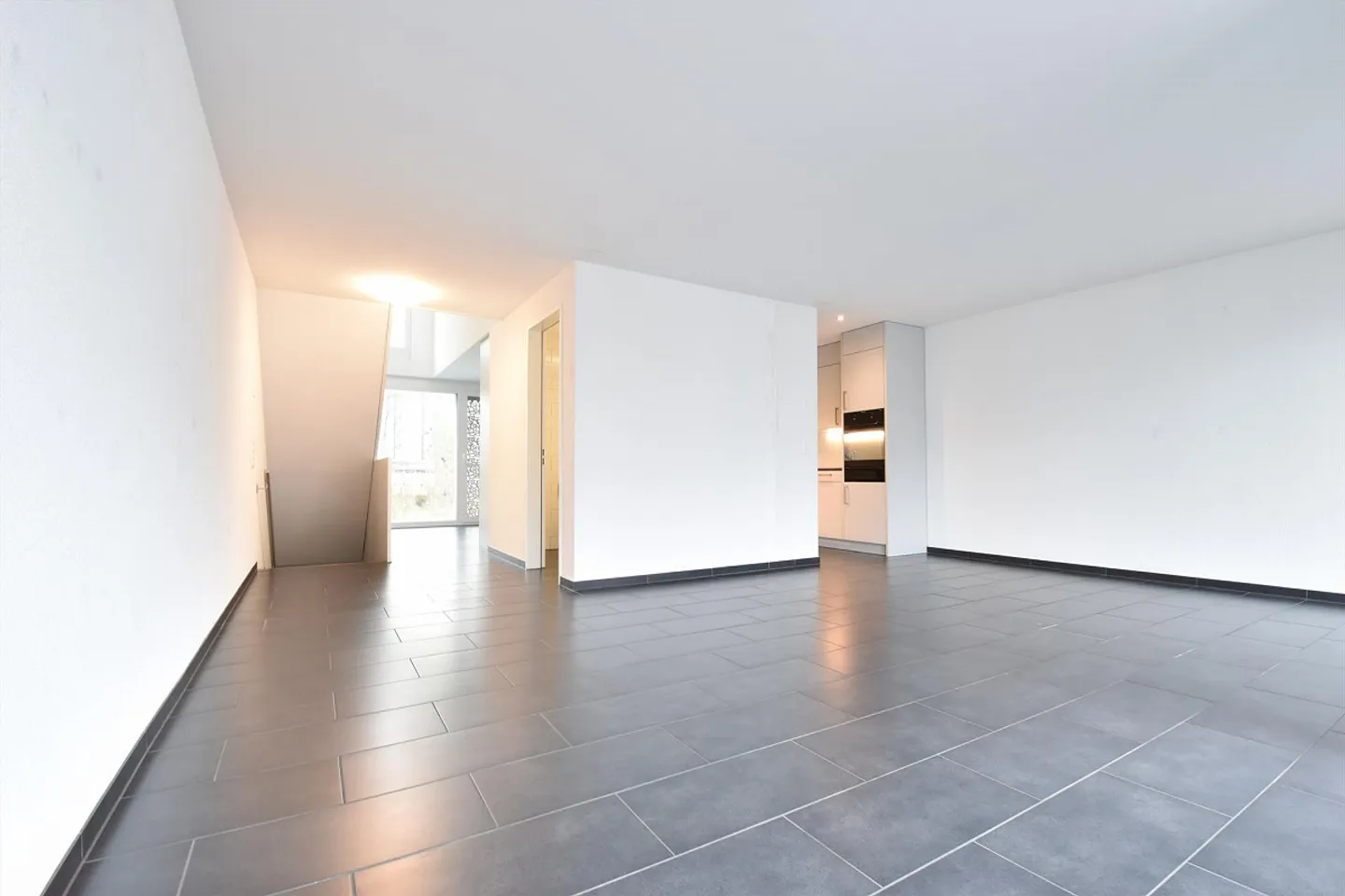 Unique 4.5-room maisonette apartment in ownership standard! - Photo 5 of 13