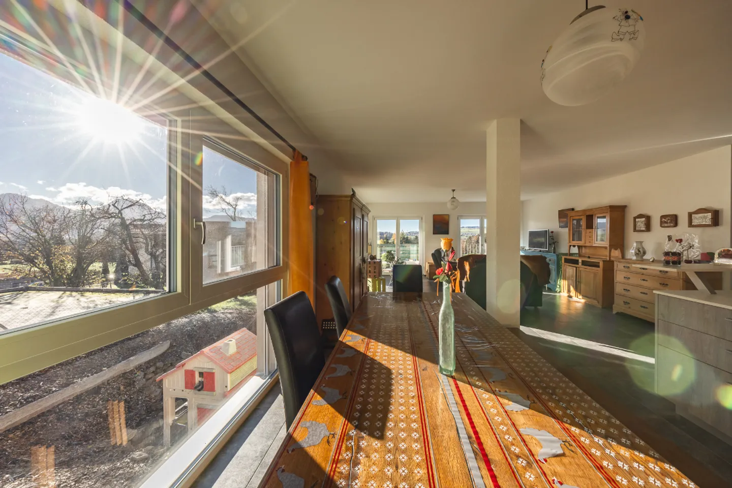 Apartment with unique location: lake view and sunset - Photo 7 of 10