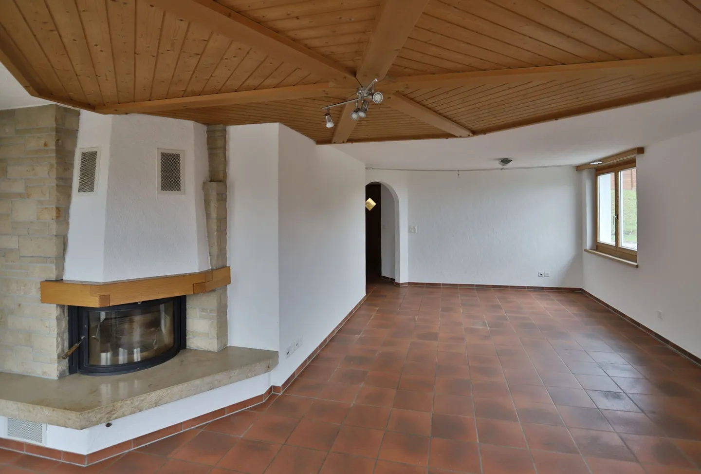 Multigenerational House with 2 Parts - Photo 2 of 14