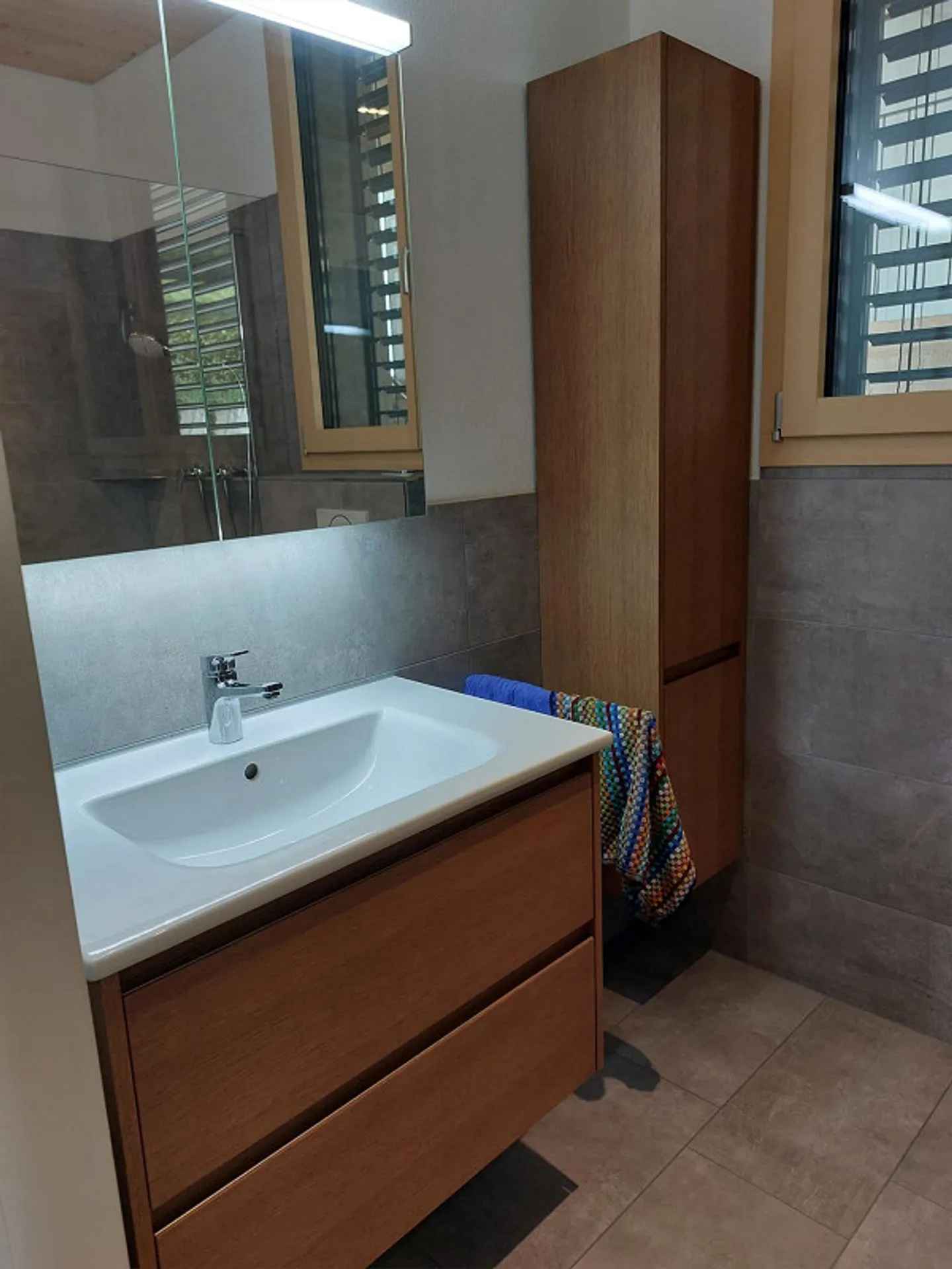Moderna casa unifamiliare di 4,5 stanze con vista panoramica a Evilard - Foto 9 di 18