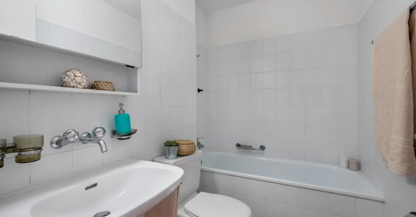 Spacious Family Apartment - Photo 7 of 8