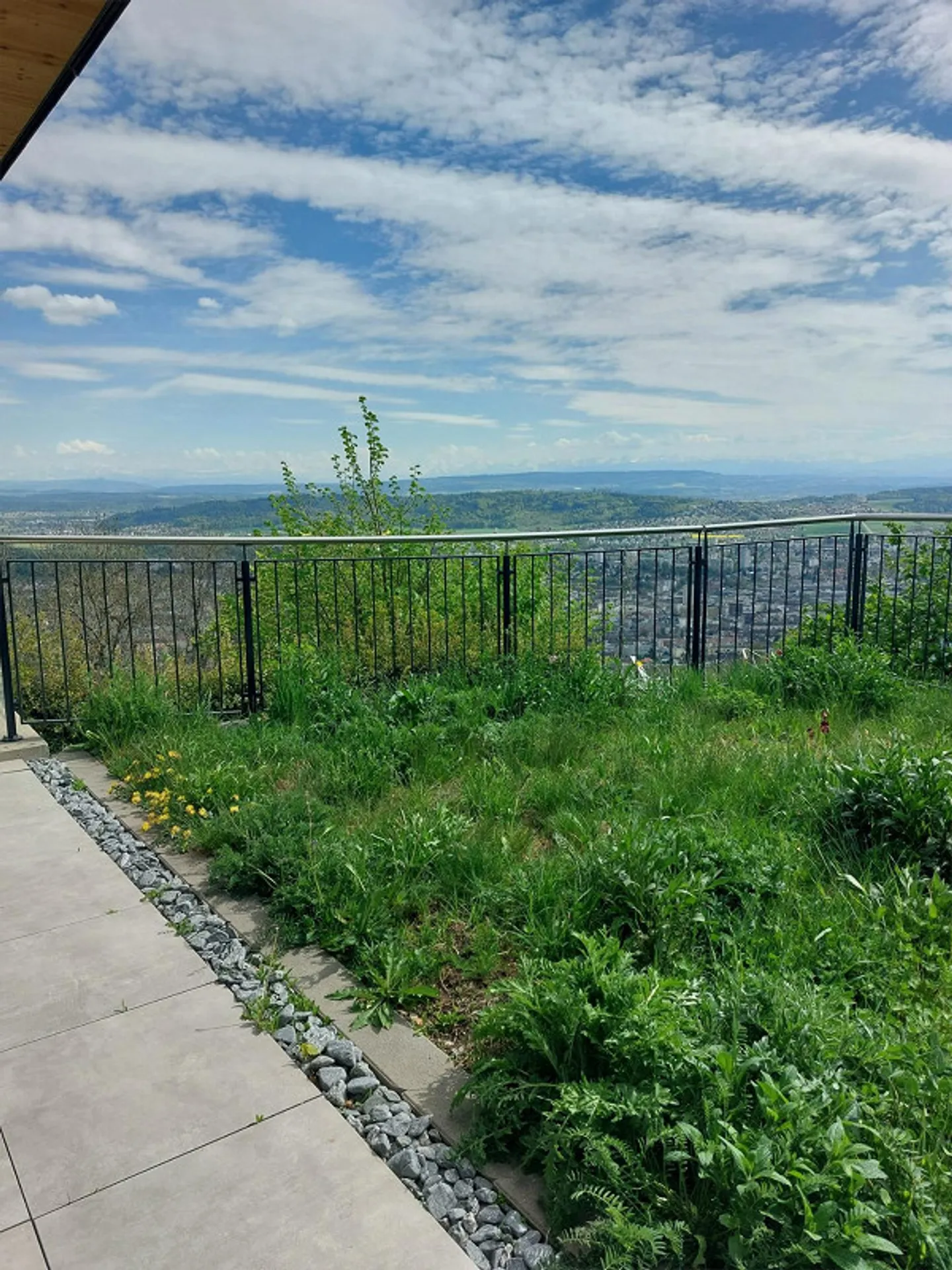 Moderna casa unifamiliare di 4,5 stanze con vista panoramica a Evilard - Foto 17 di 18