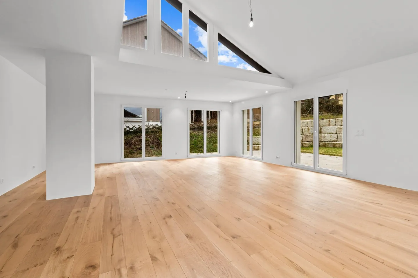 2025 Completely Renovated - 5.5 Room Detached House in Bergdietikon - Photo 5 of 31