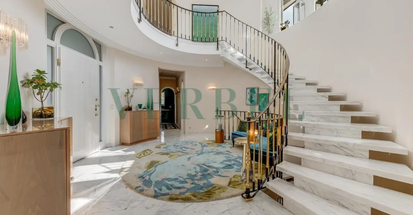 Villa de prestige à Blonay avec vue lac et piscine - Foto 3 di 11