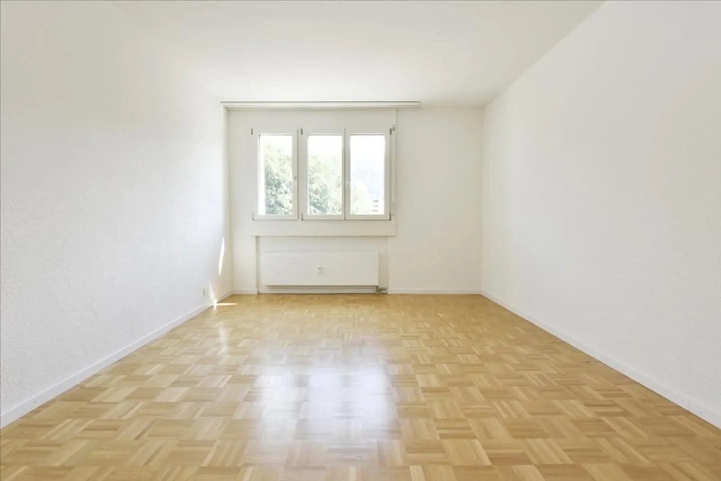 Appartement moderne spacieux dans un environnement verdoyant - Photo 7 sur 9