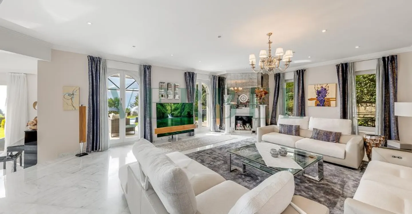 Villa de prestige à Blonay avec vue lac et piscine - Foto 5 di 11