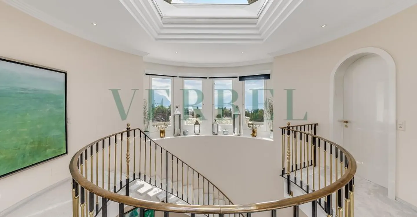Villa de prestige à Blonay avec vue lac et piscine - Foto 11 di 11