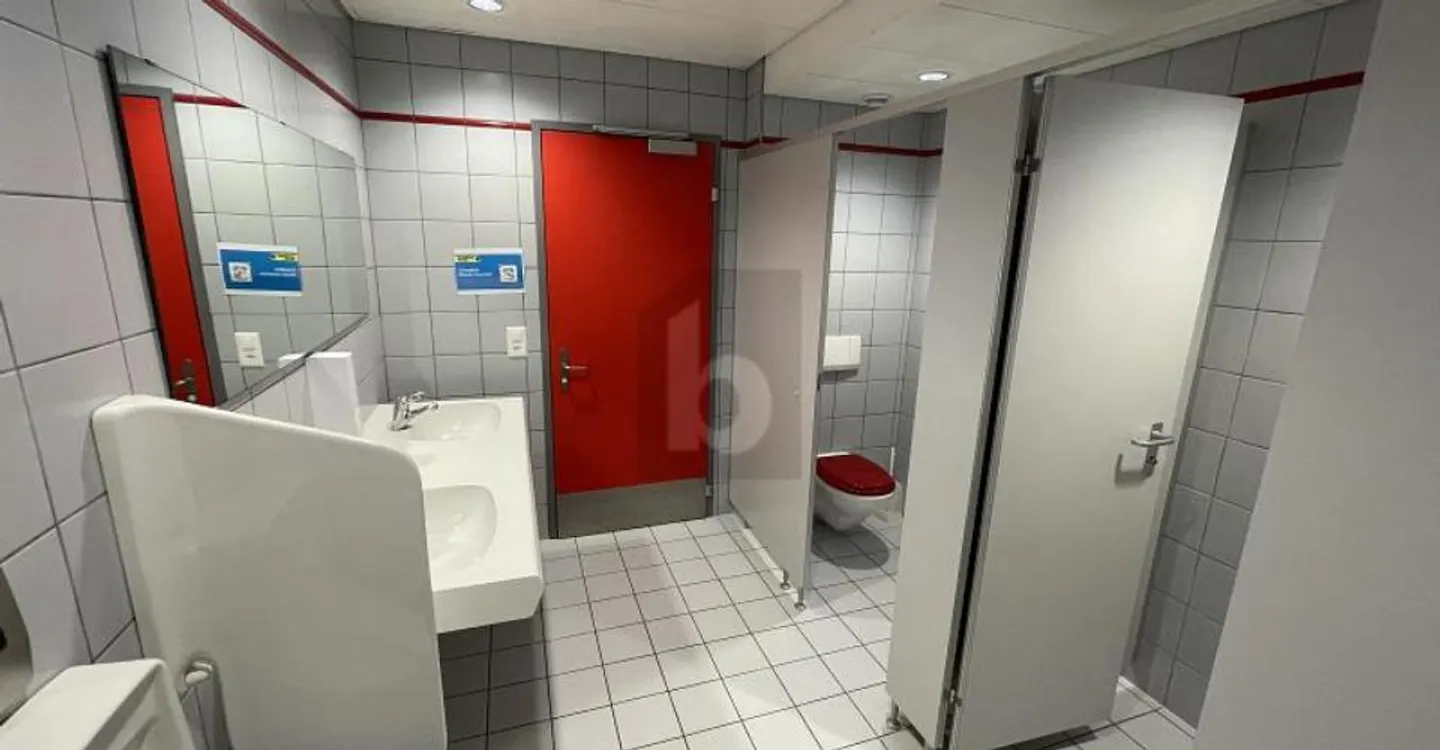 SPACIEUX ET LUMINEUX DANS UN EMPLACEMENT CENTRAL - Photo 3 sur 5