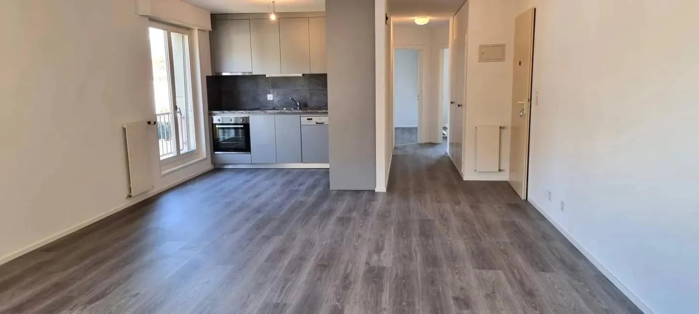 Appartement Charmant au Bouveret - Photo 2 sur 8