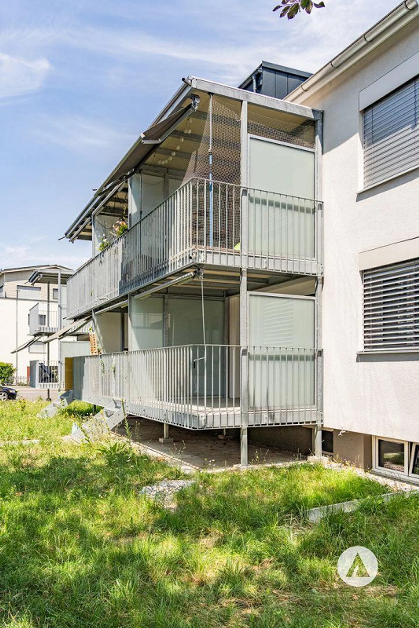 Propriété modernisée dans un bon emplacement - Photo 4 sur 13