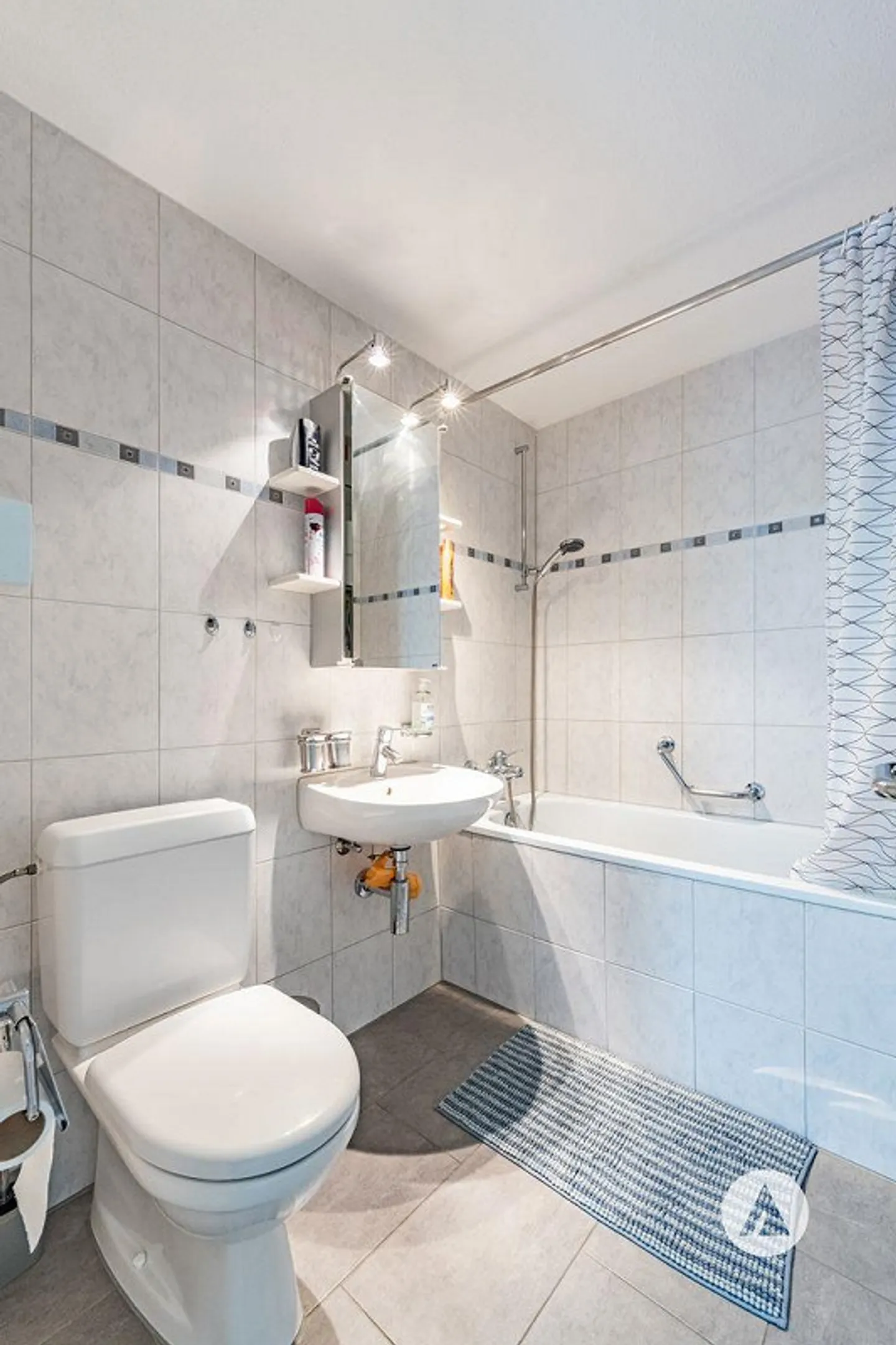 Propriété modernisée dans un bon emplacement - Photo 11 sur 13