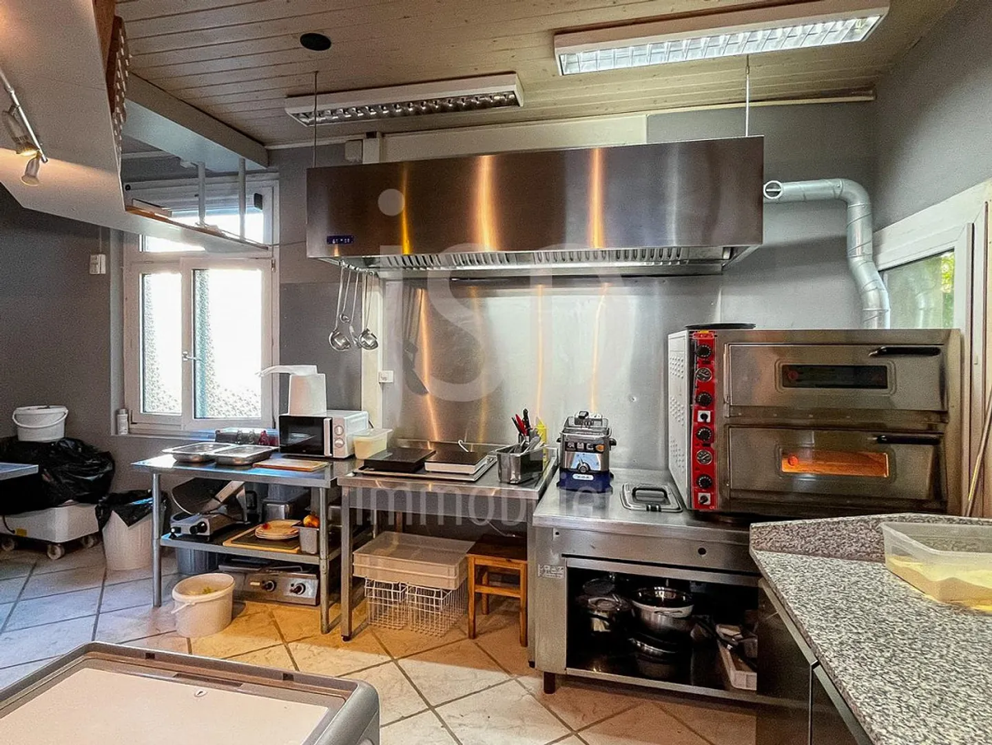 Affascinante Edificio Misto - Foto 17 di 19