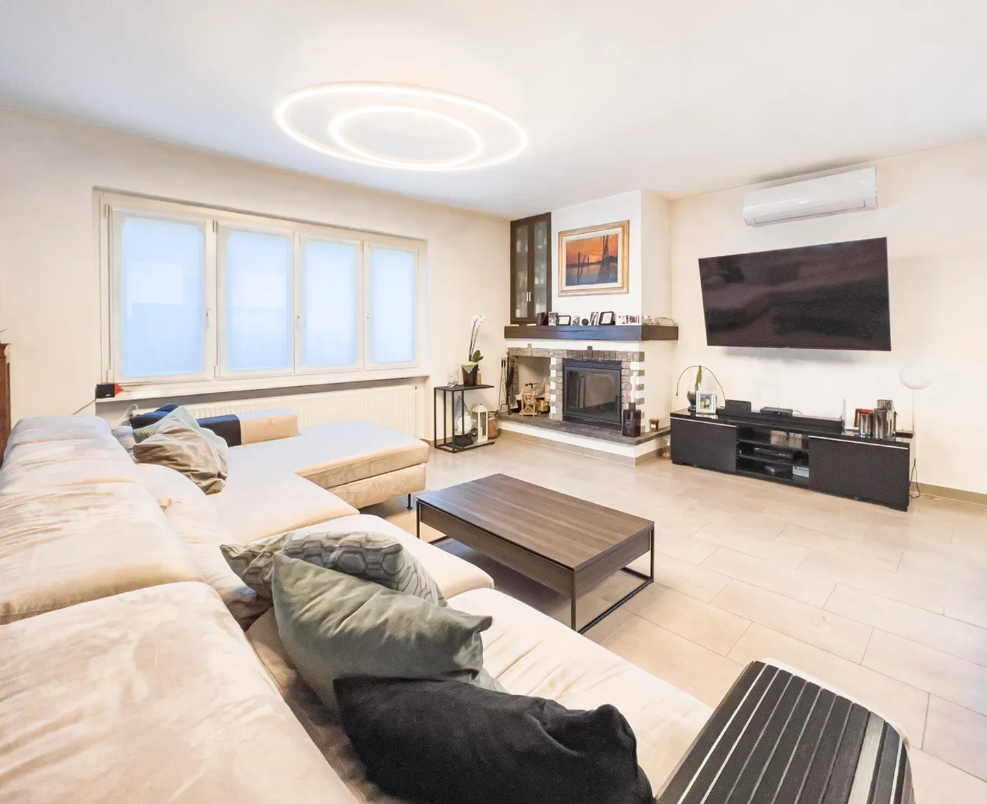 Geräumiges Einfamilienhaus mit Garten in Bedano - Foto 3 von 8