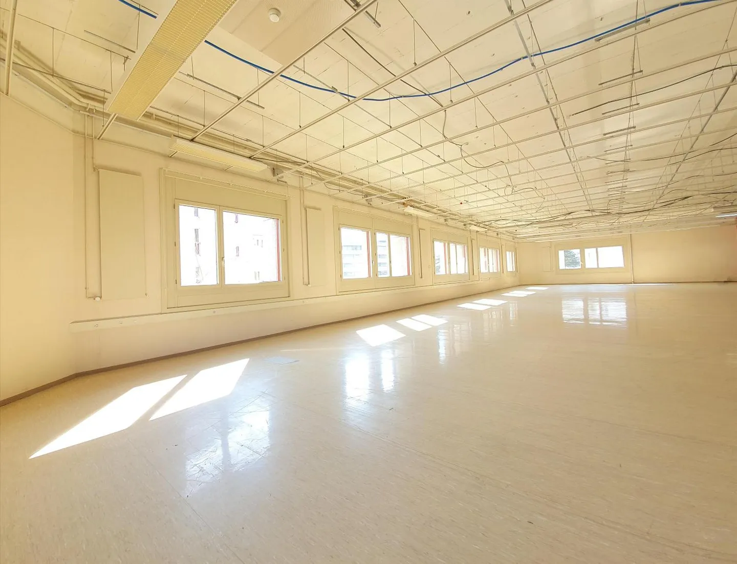 Independent office in the center of Martigny - Photo 2 of 5