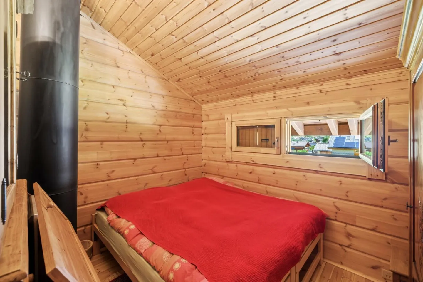 Individual chalet of 7.5 rooms of 250 m2 - Photo 12 of 13