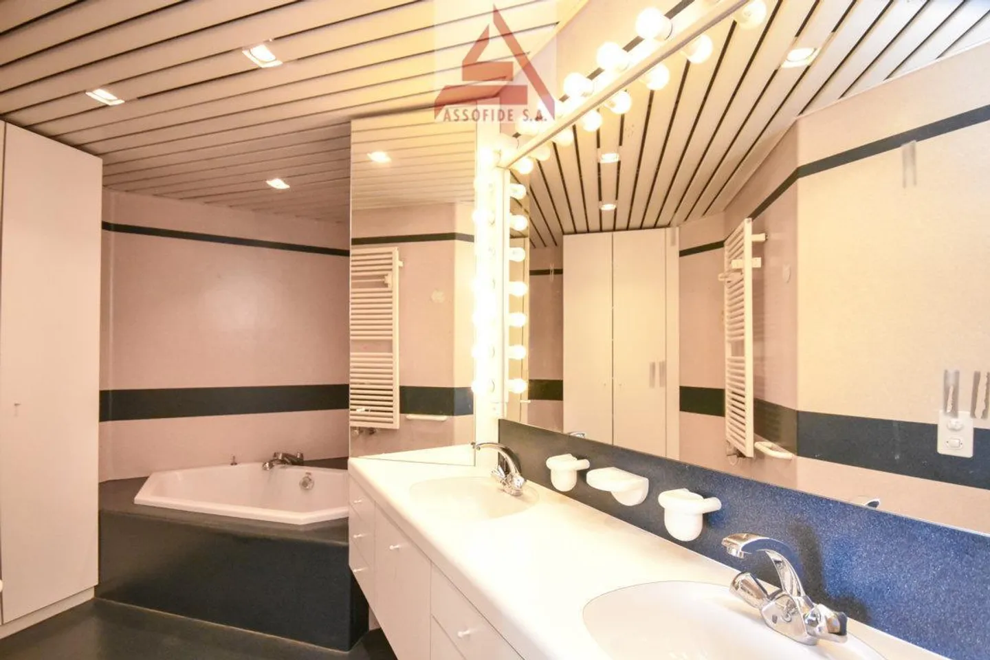 Commercial - Residential Building - Photo 6 of 7