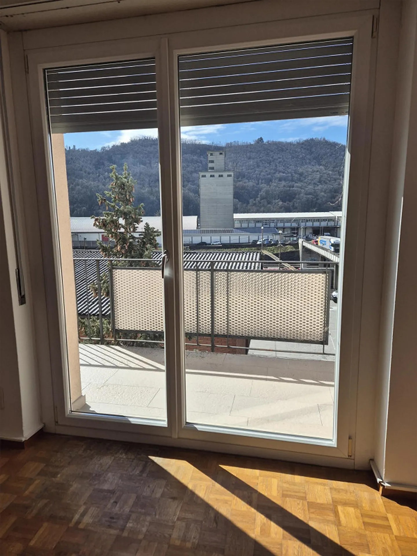 APPARTEMENT À BALERNA - Photo 6 sur 23