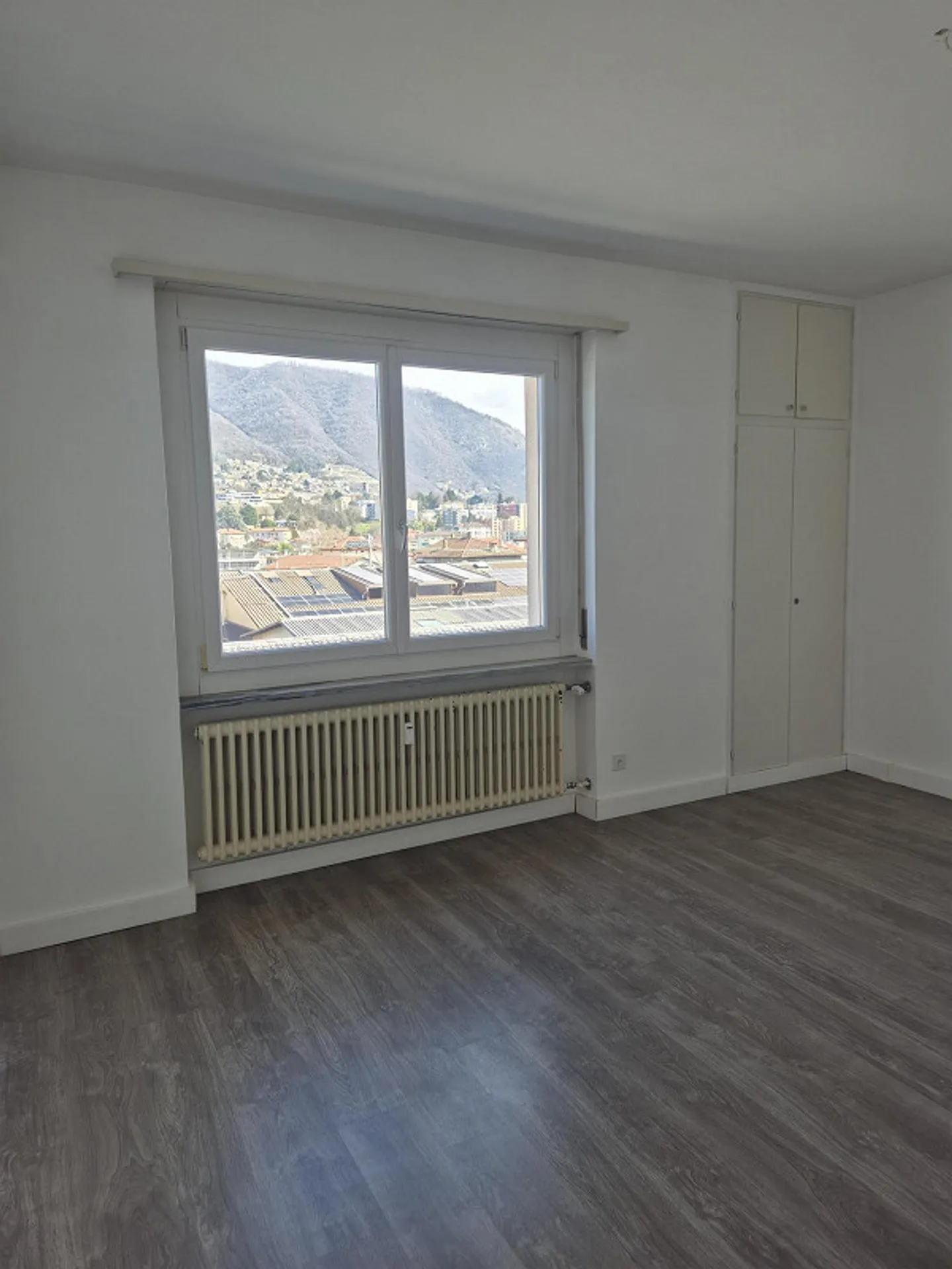 APPARTEMENT À BALERNA - Photo 7 sur 23