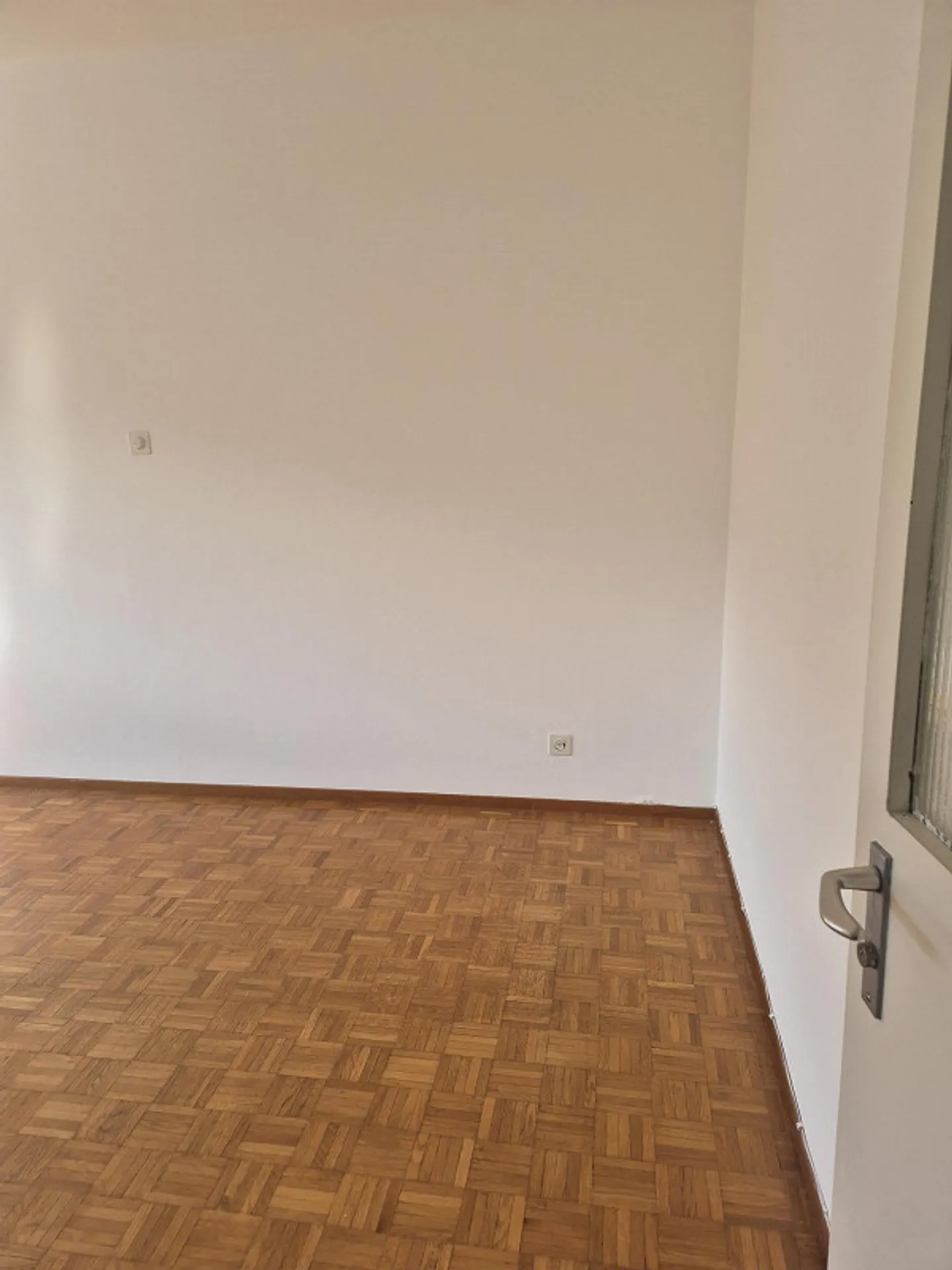 APPARTEMENT À BALERNA - Photo 12 sur 23