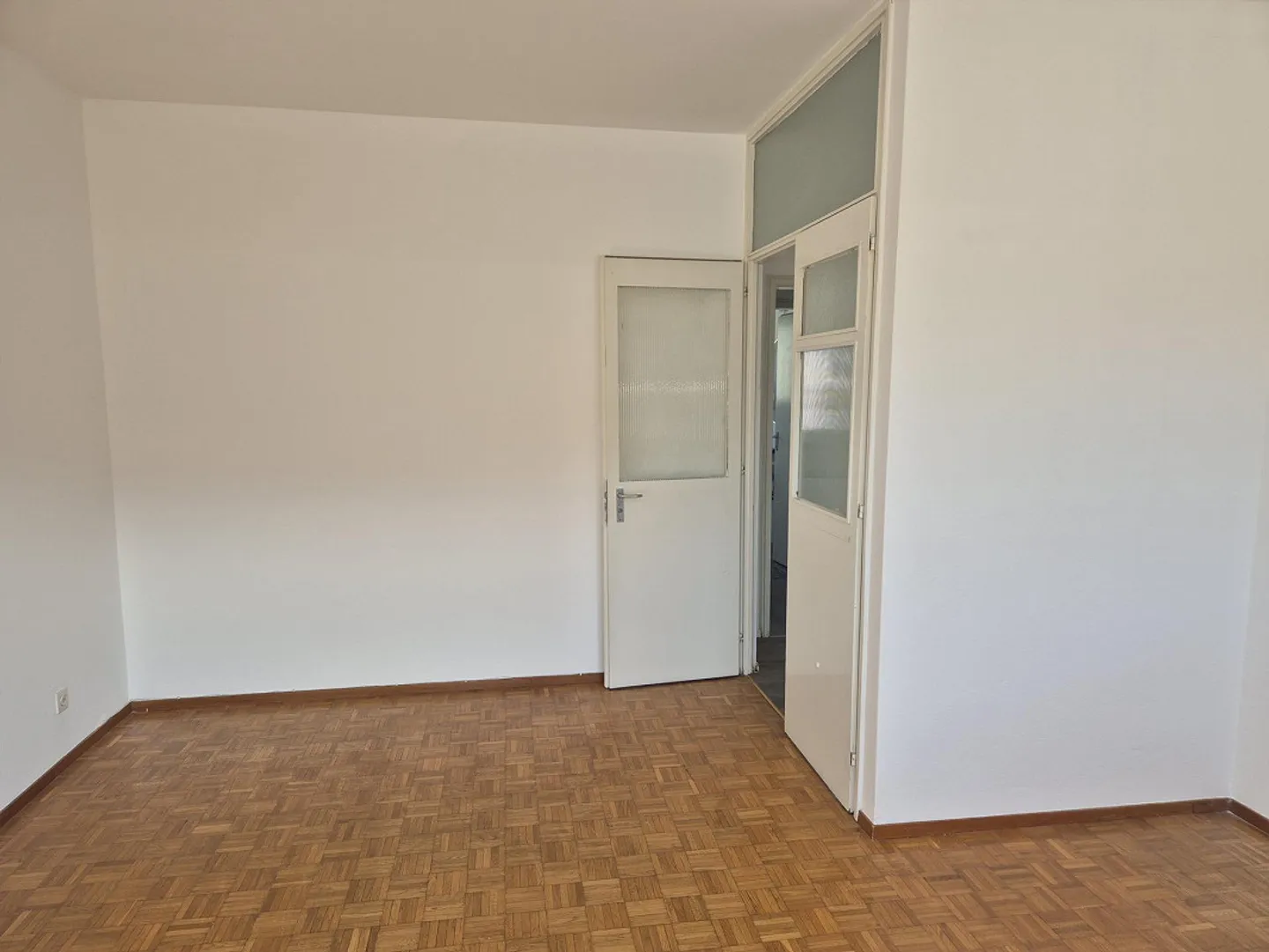 APPARTEMENT À BALERNA - Photo 15 sur 23