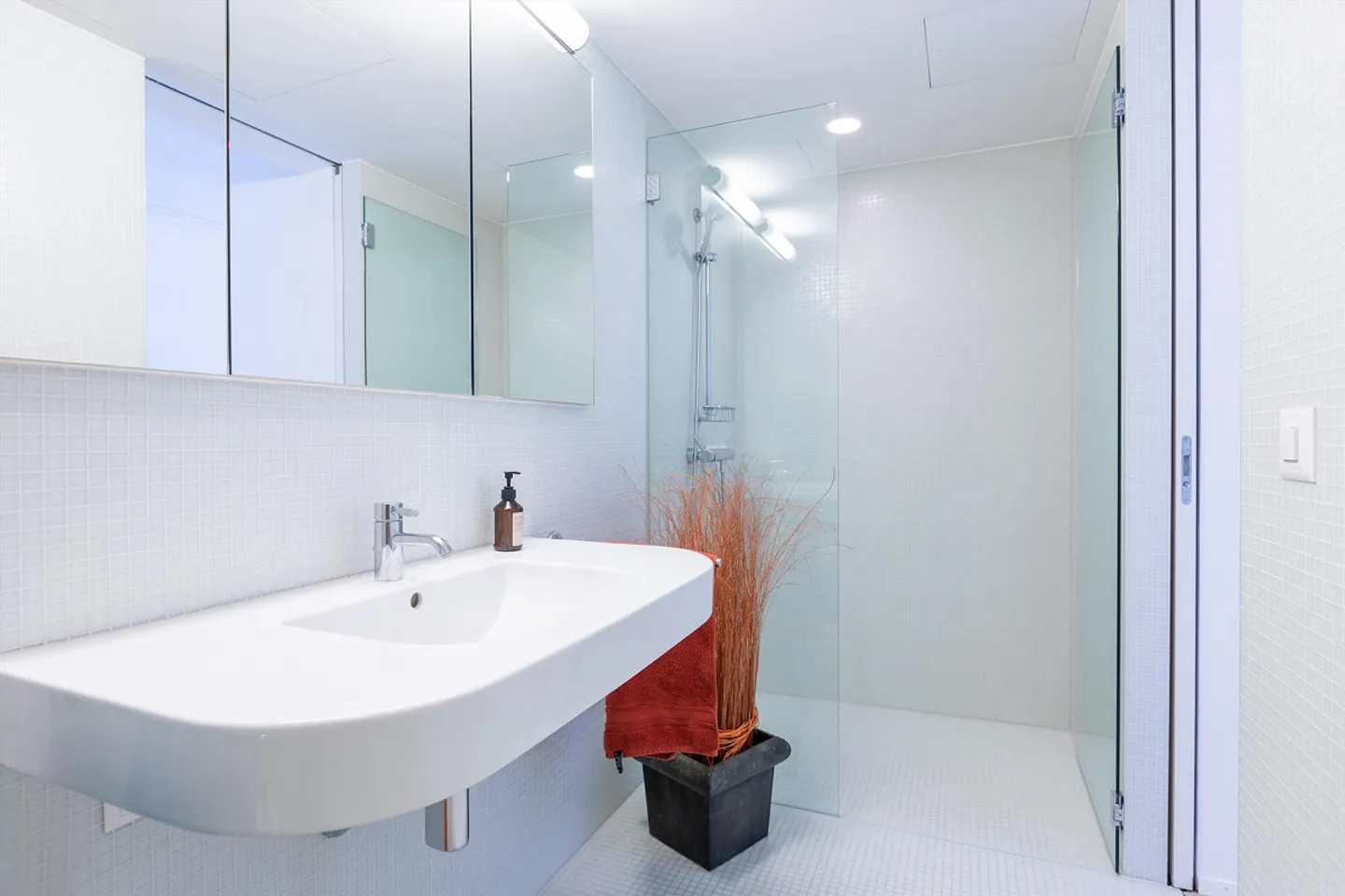 Bureau-atelier au cœur de Zug - entre la gare et le lac - Photo 4 sur 4