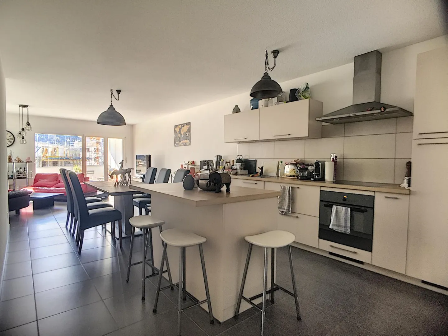 Sierre: grande appartamento di 3 stanze vicino al centro città - Foto 3 di 6