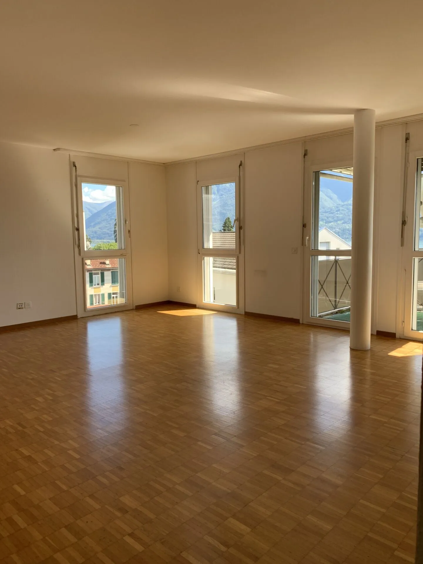 Attico Muralto 4.5 locali - Anche residenza secondaria - Foto 1 di 14