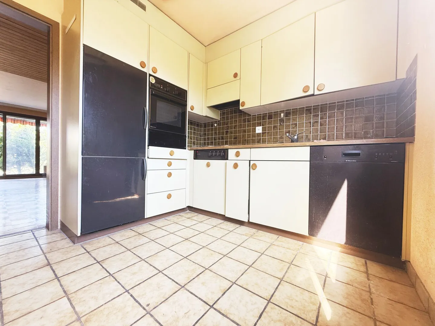 Reihenhaus mit grossem Ausbaupotenzial - Foto 5 von 14