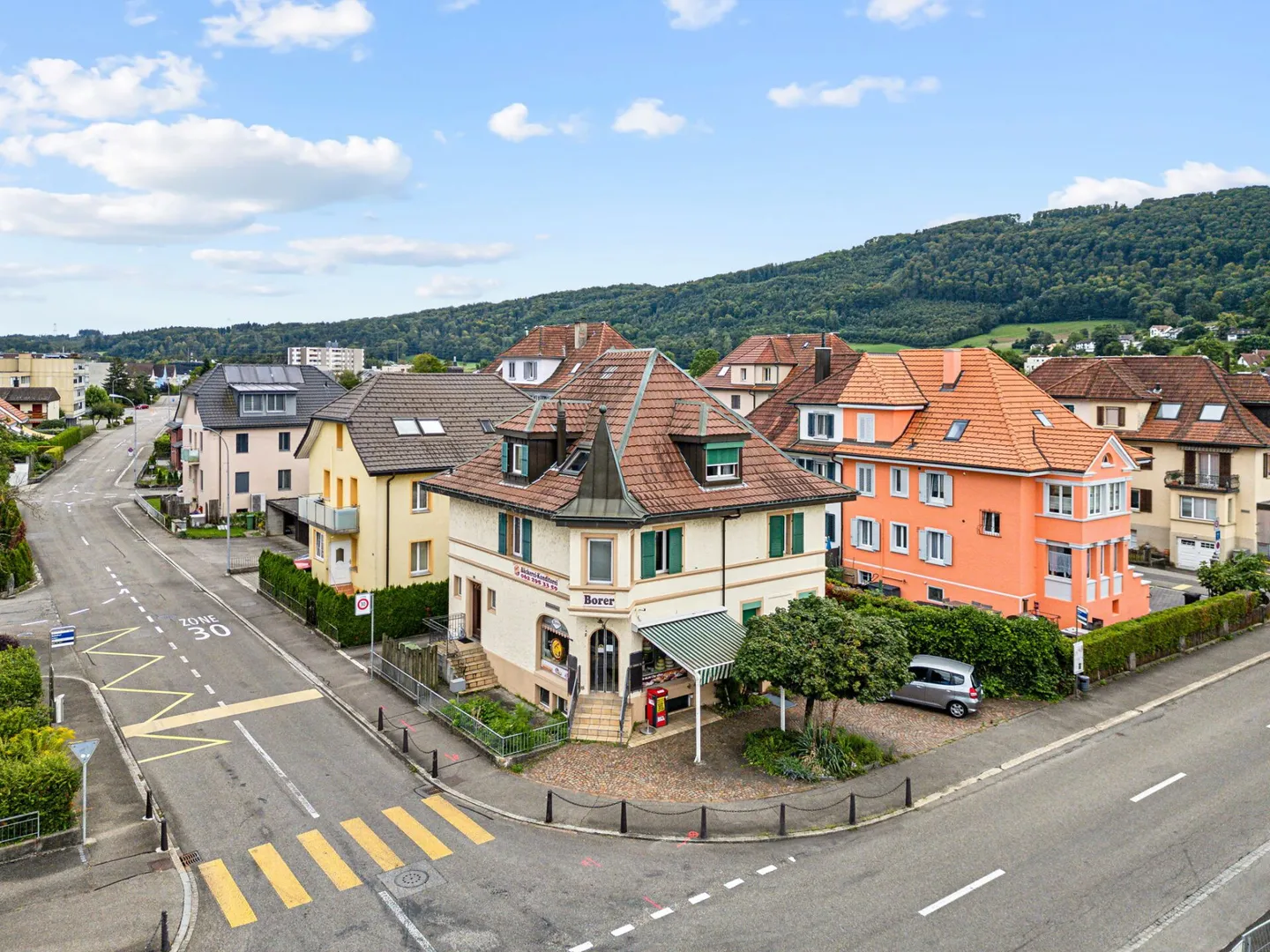 6.5-Zimmer Wohn- und Geschäftshaus mit diversen Nutzungsmöglichkeiten - Foto 1 von 24