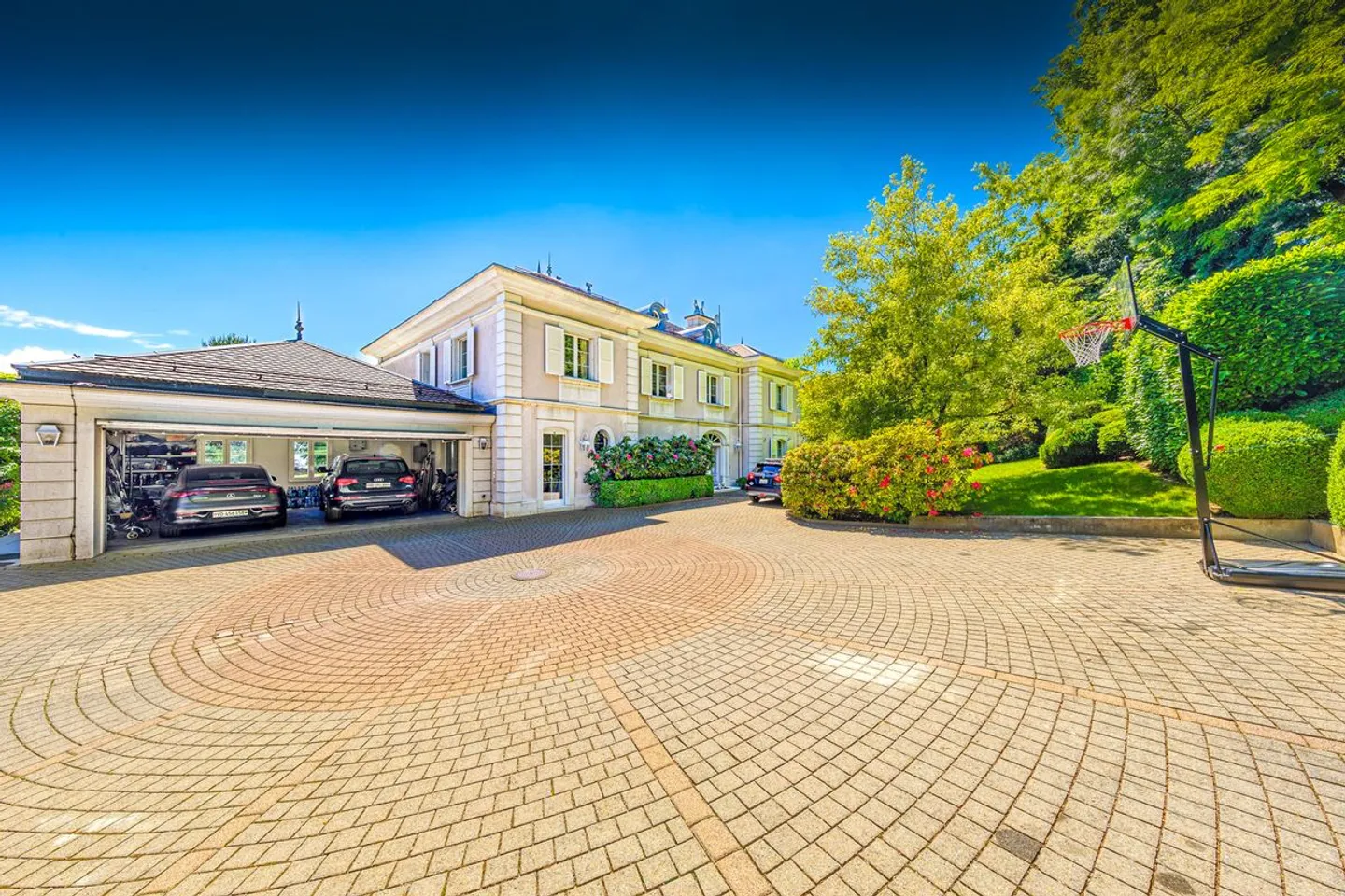 Luxusvilla mit Pool in Lausanne - Foto 4 von 13