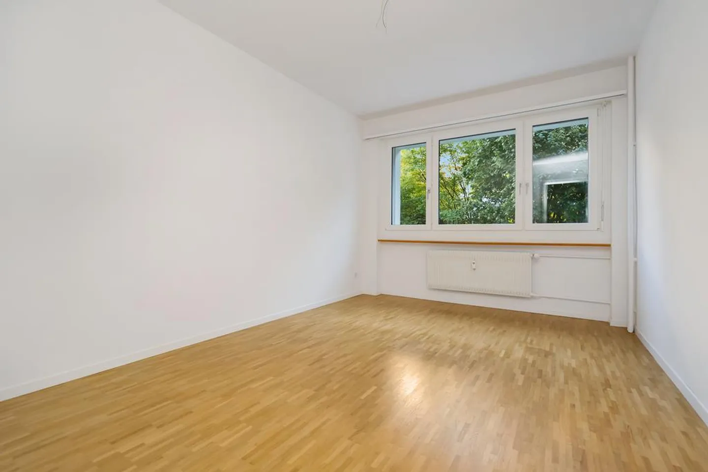 APARTMENT IN A CENTRAL LOCATION - Photo 8 of 10