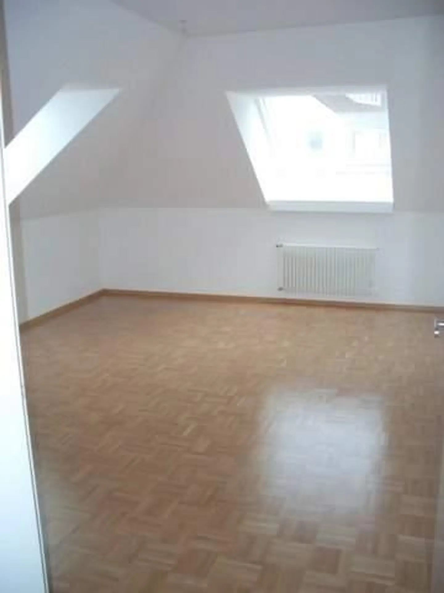 Ruhige und grosszügige 3 1/2-Zi.- Maisonnettewohnung - Foto 10 von 12