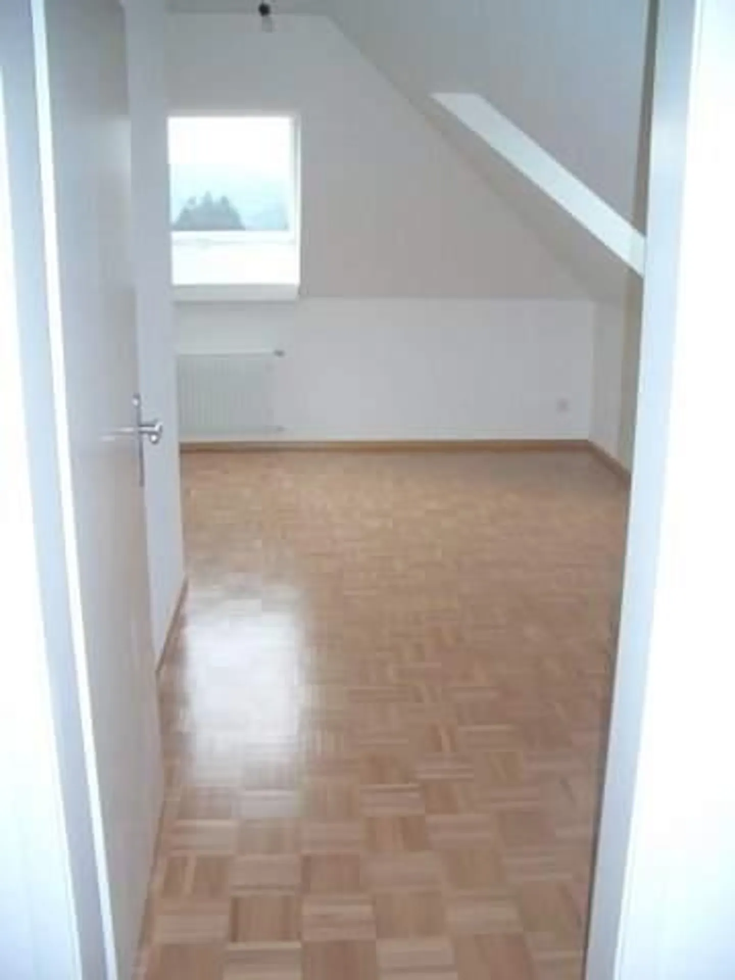 Ruhige und grosszügige 3 1/2-Zi.- Maisonnettewohnung - Foto 11 von 12