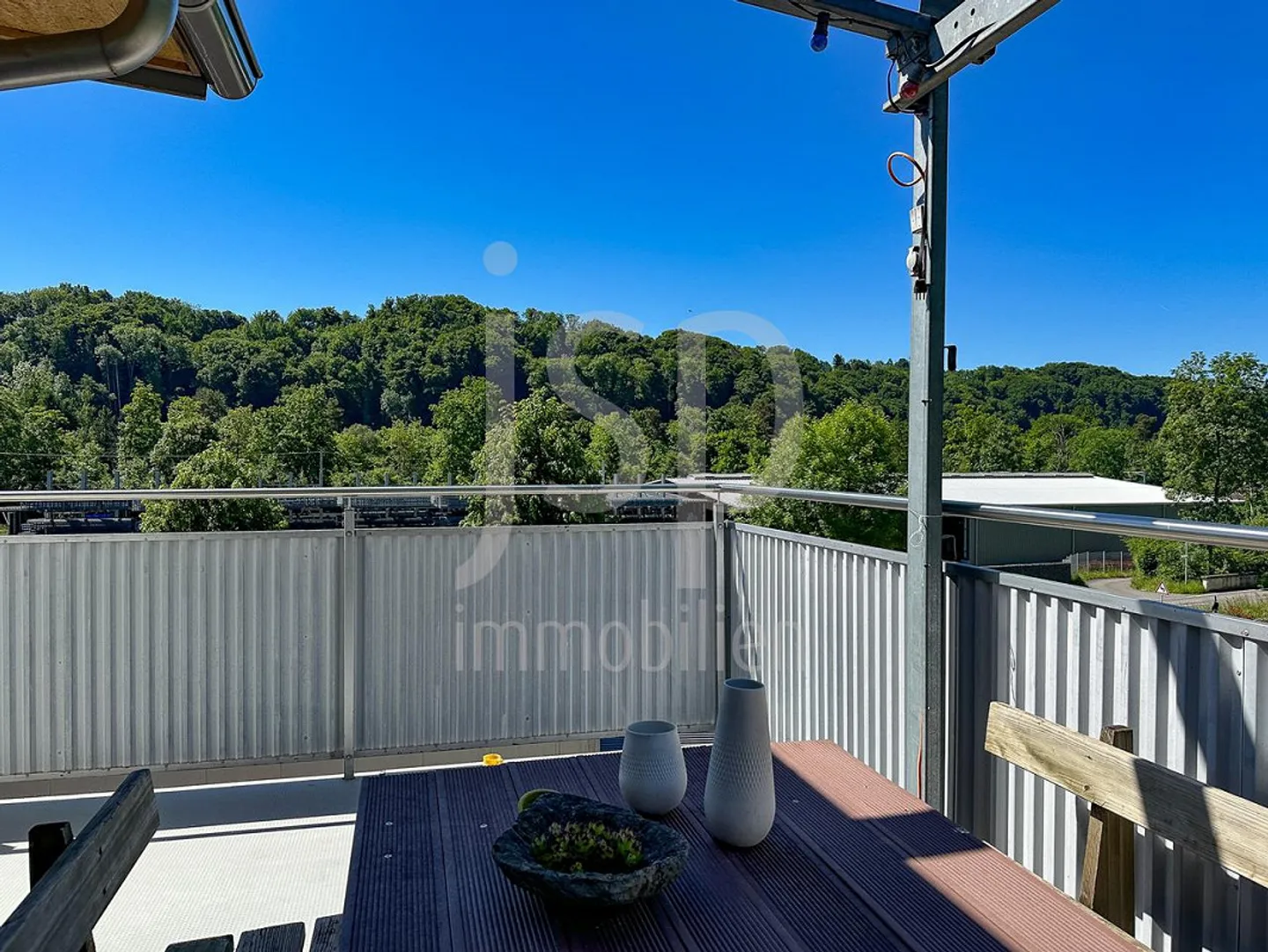 Commercial property with penthouse apartment in Neuenegg - Photo 24 of 30