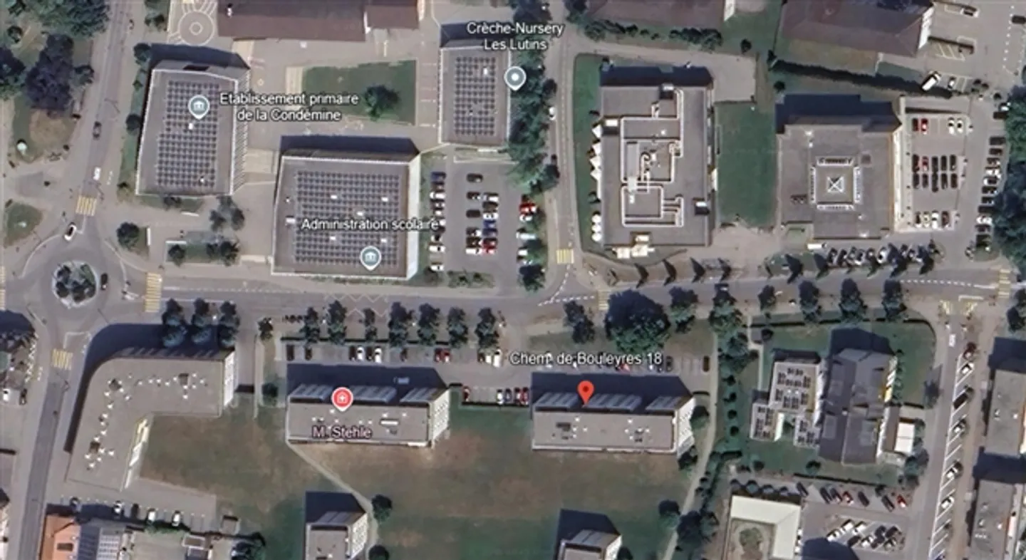 Outdoor parking spaces for rent in Riaz - Photo 2 of 2