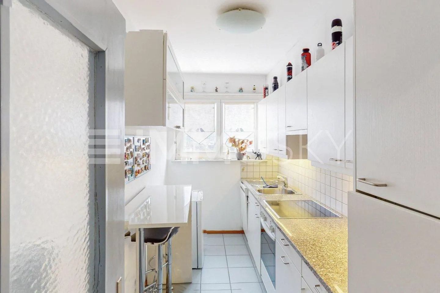 Great deal with all services just steps away - Photo 3 of 5