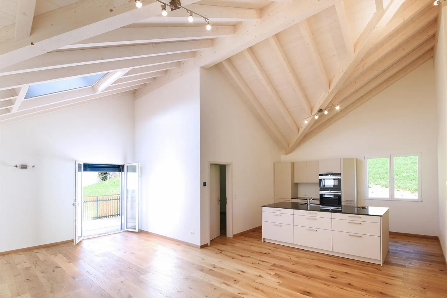 Appartamento luminoso con vista mozzafiato! - Foto 3 di 9