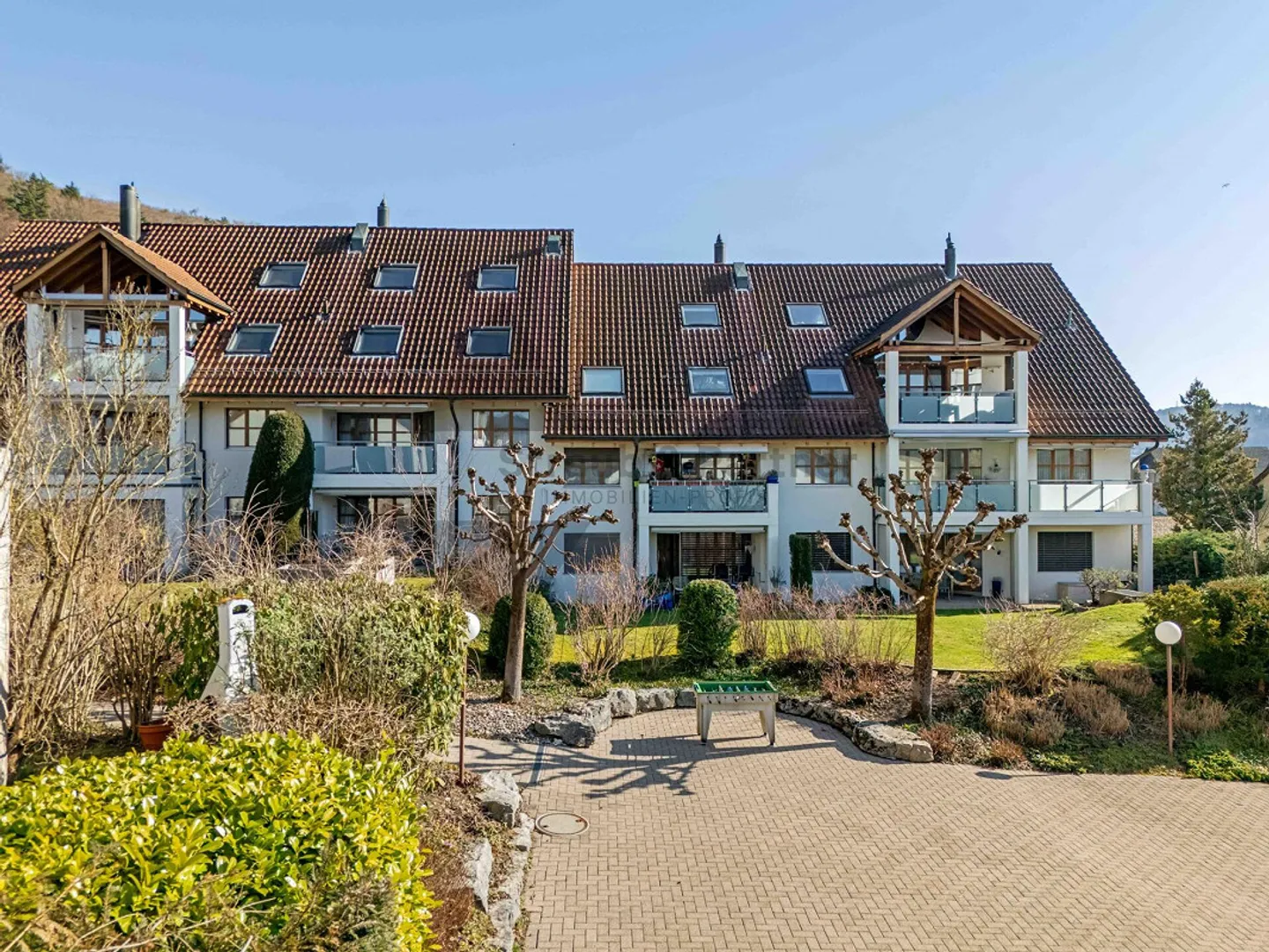 LIVING LIKE IN A SINGLE FAMILY HOME - 5.5-ROOM-MAISONETTE-ATTIC APARTMENT - Photo 1 of 8