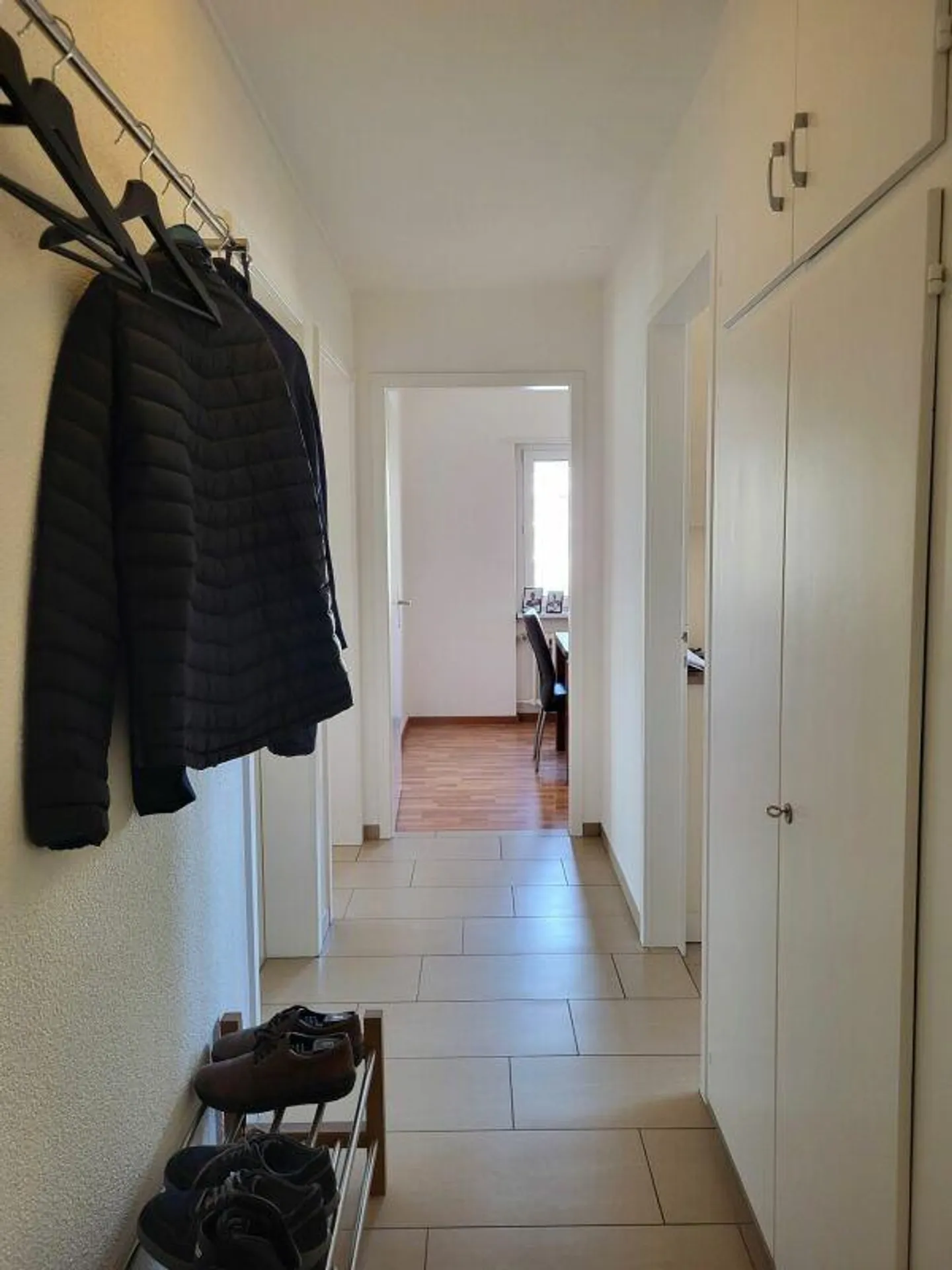Schöne Wohnung im Grünen mit grossem Balkon - Foto 9 von 10