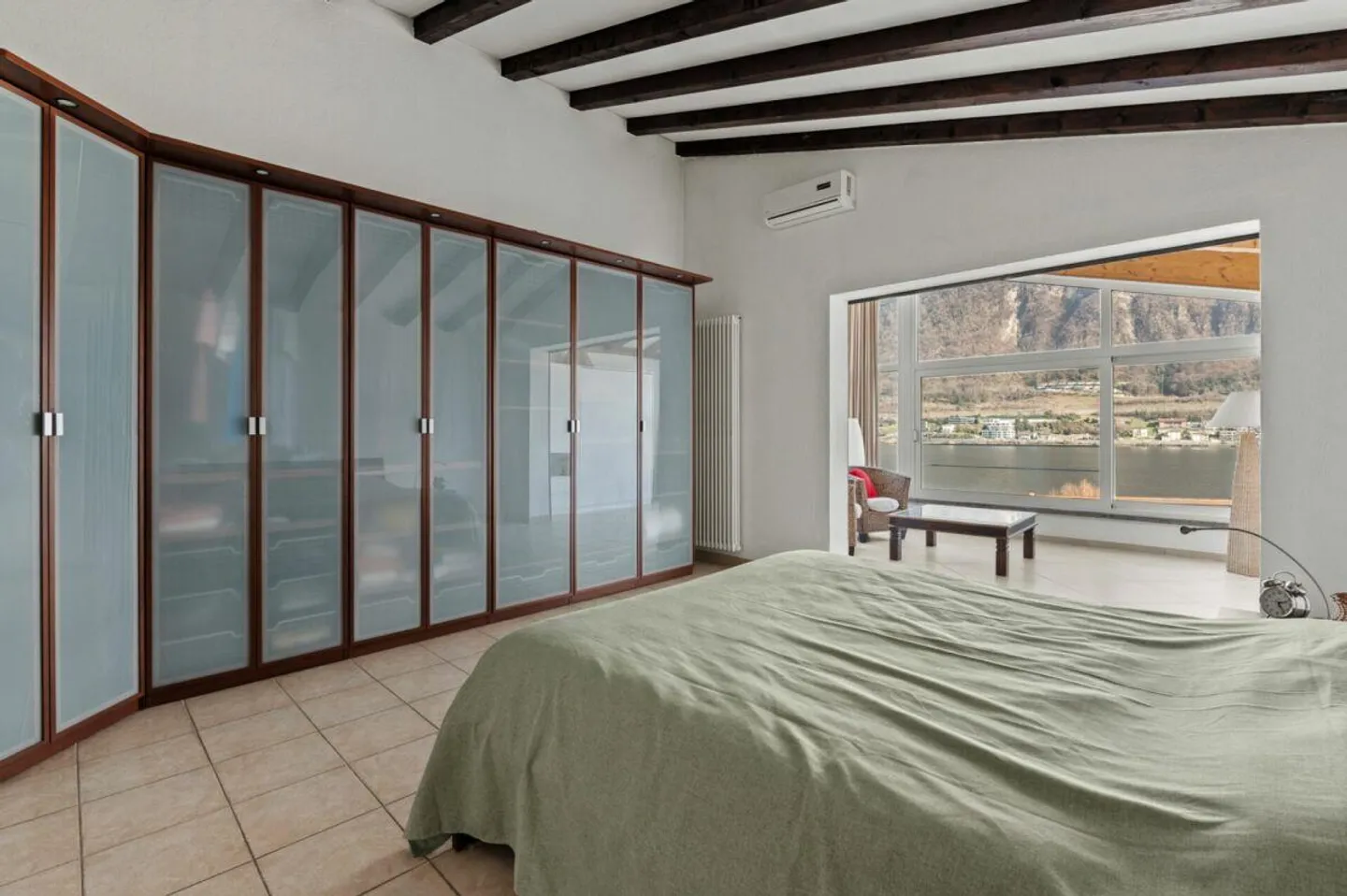 Haus mit Seeblick in Riva San Vitale - Foto 8 von 12