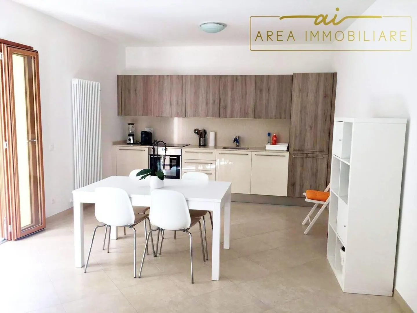 AMPIO E MODERNO 2.5 LOCALI CON CORTILE PRIVATO - Foto 1 di 8