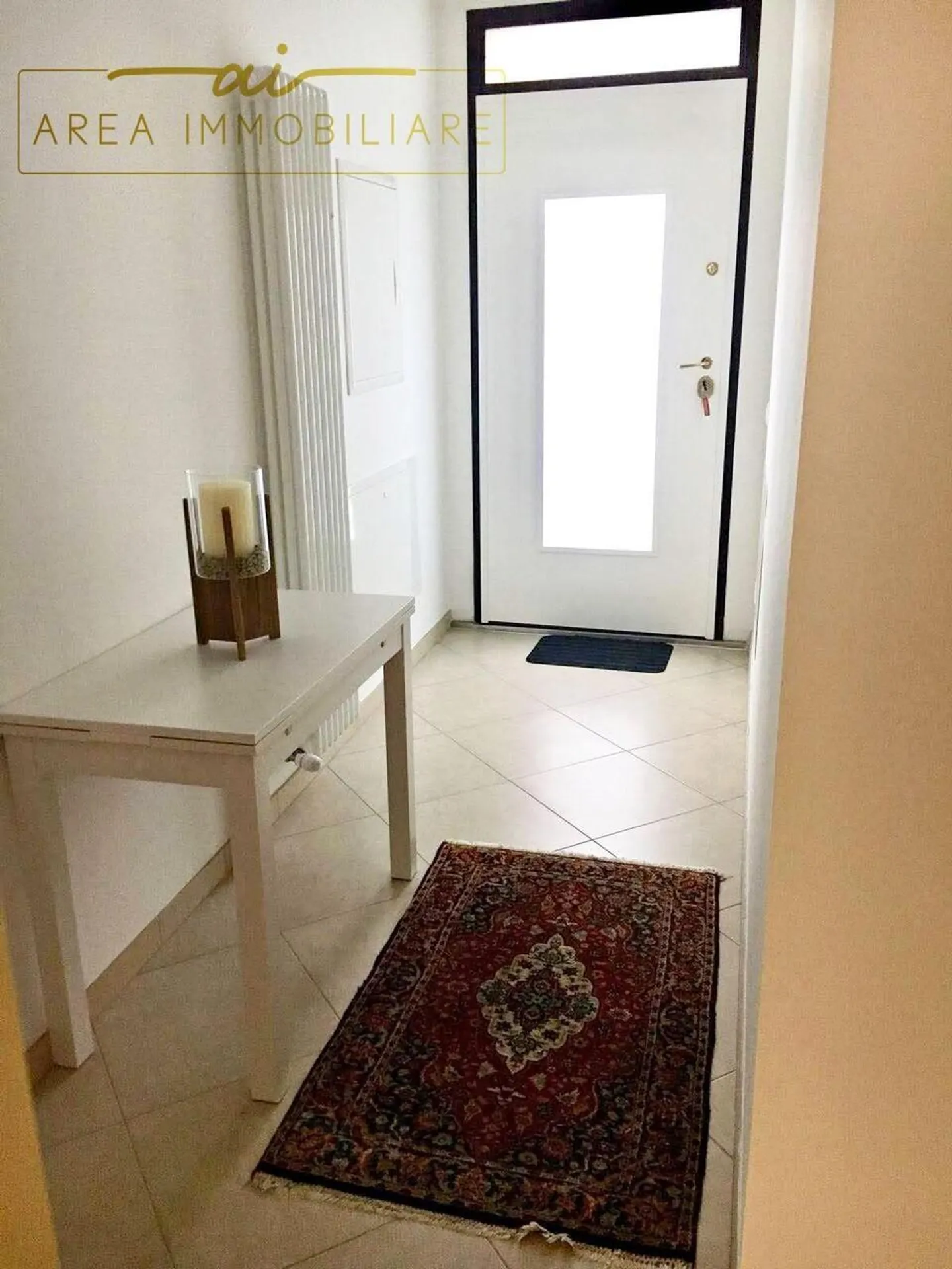AMPIO E MODERNO 2.5 LOCALI CON CORTILE PRIVATO - Foto 5 di 8