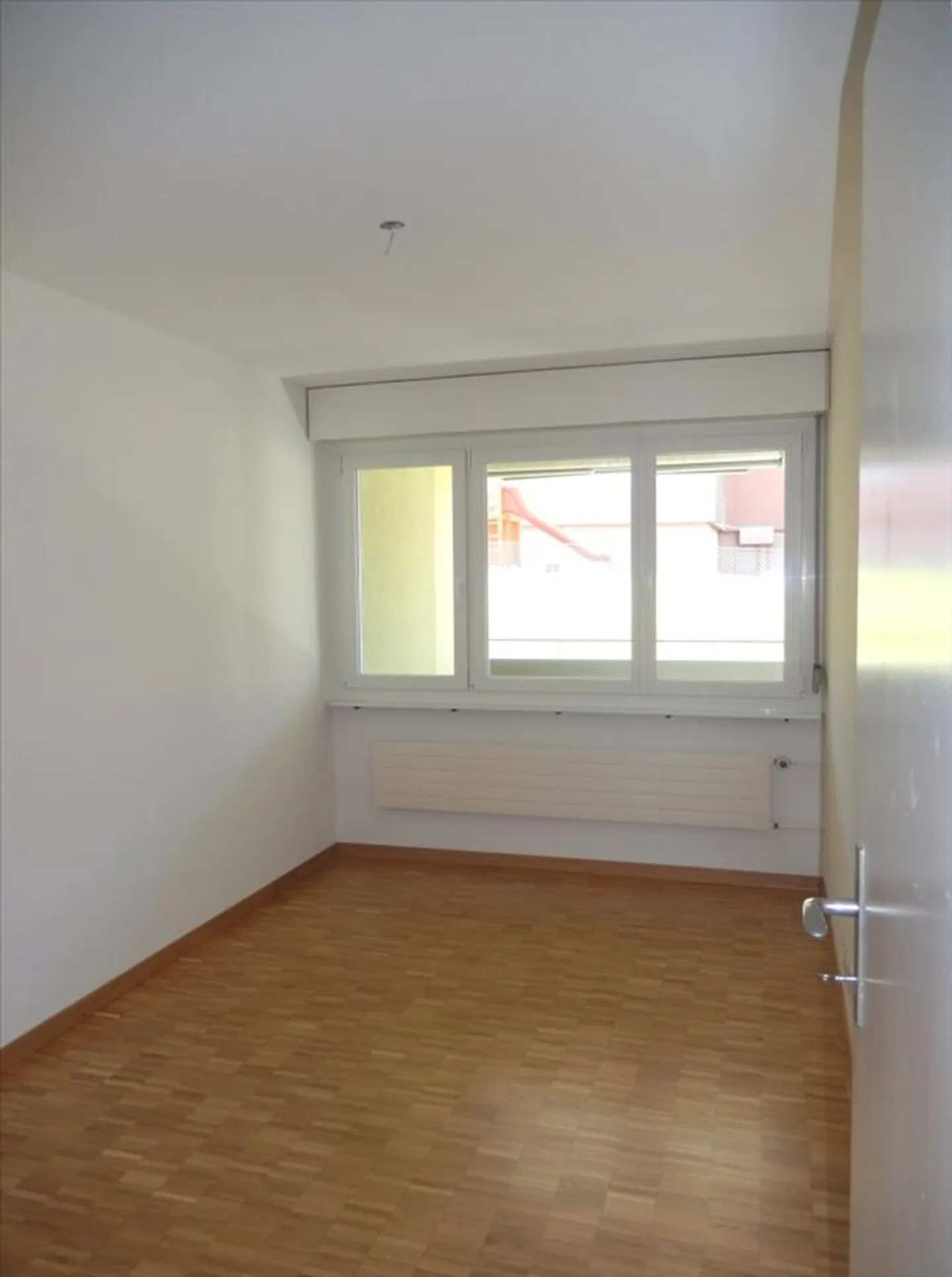 4.5 room apartment on the 1st floor with lake view - Photo 7 of 11